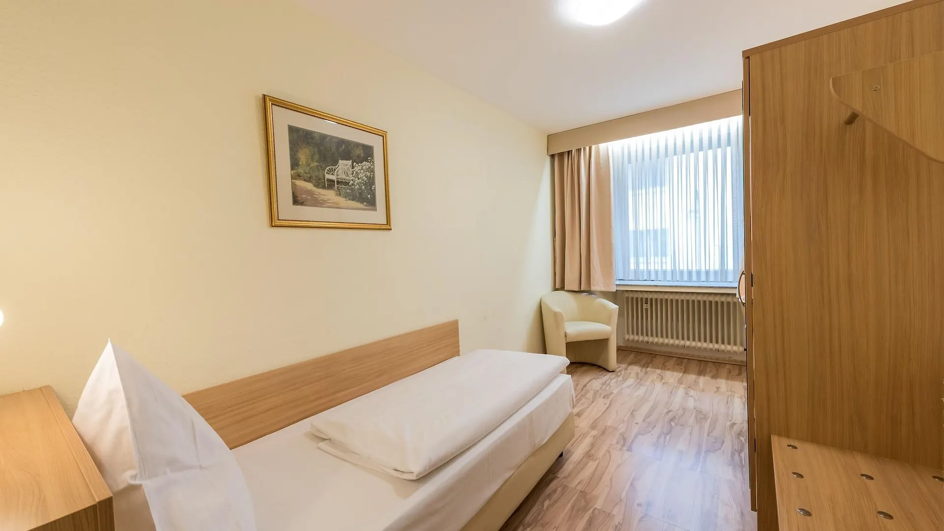 Hotel Windsor Cologne 3*,